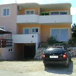 Apartamento Tomo