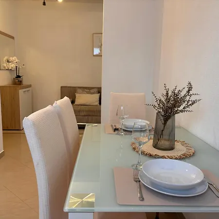 Tomo Διαμέρισμα