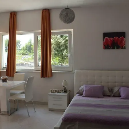 Διαμέρισμα Tomo *